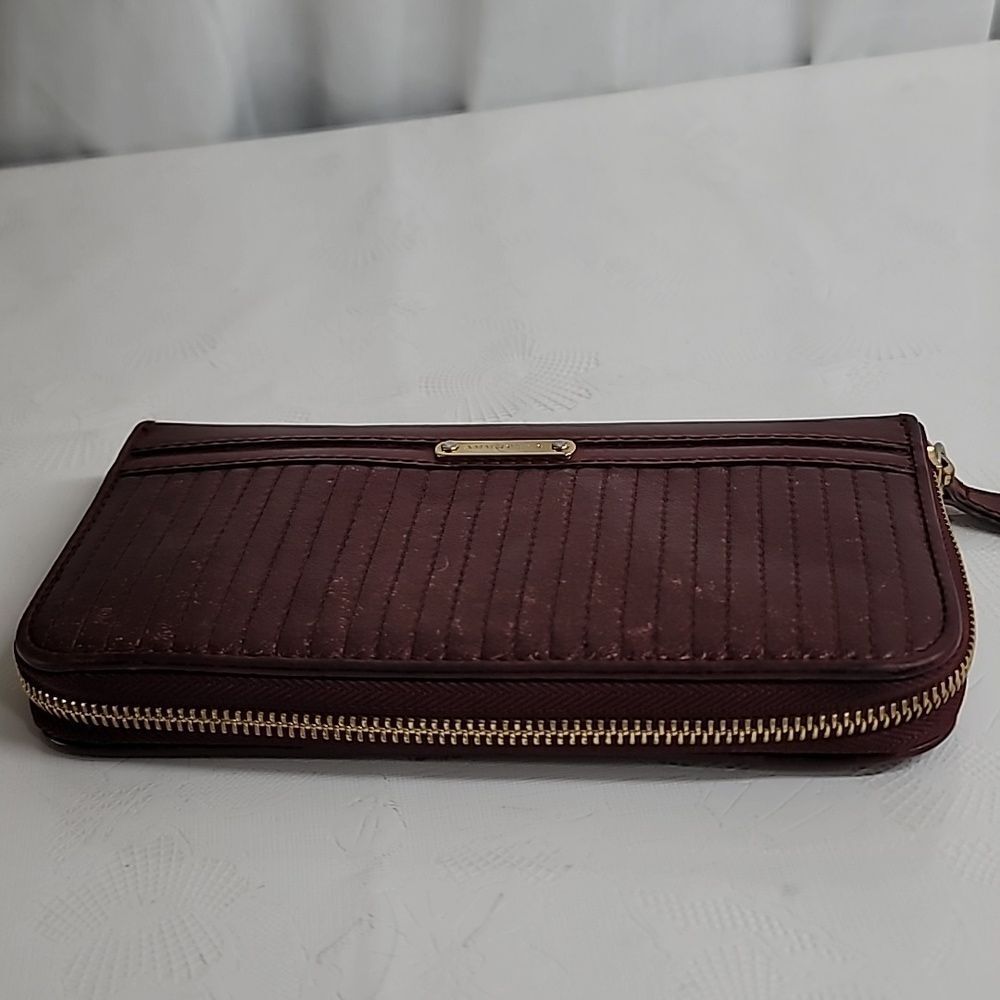 Burberry Quilted Leather Zip Around Wallet In Burgandy - Picture 8 of 12